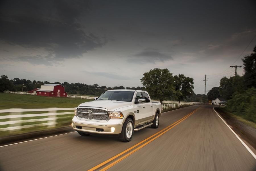  Dodge Ram 1500 Laramie Longhorn Crew Cab 2013 года  (фото 12 из 24)